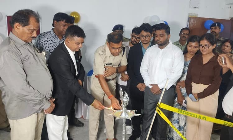 Dhanbad News : मटकुरिया में खुला राज्य का पहला फॉरेंसिक लैब, एसएसपी ने किया उद्घाटन