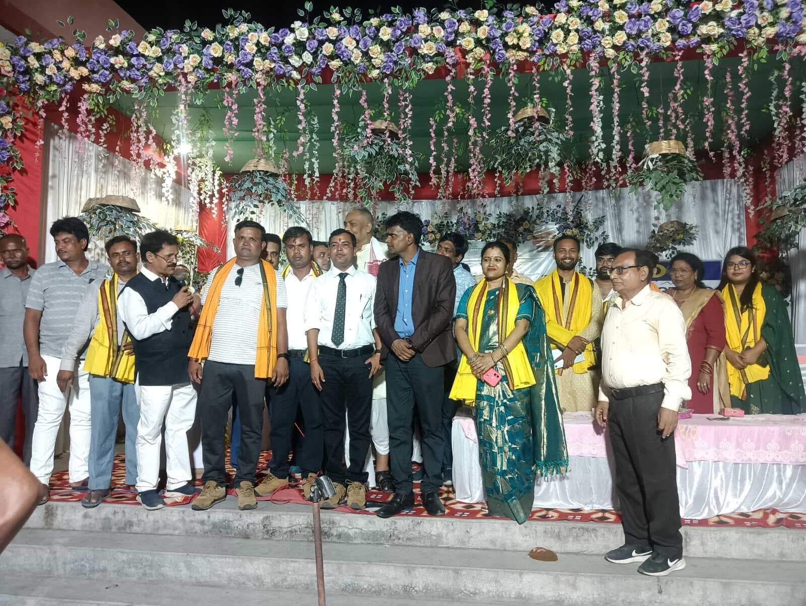 उत्तर प्रदेश व बिहार से आये कवियों ने दर्शकों का मन मोहा