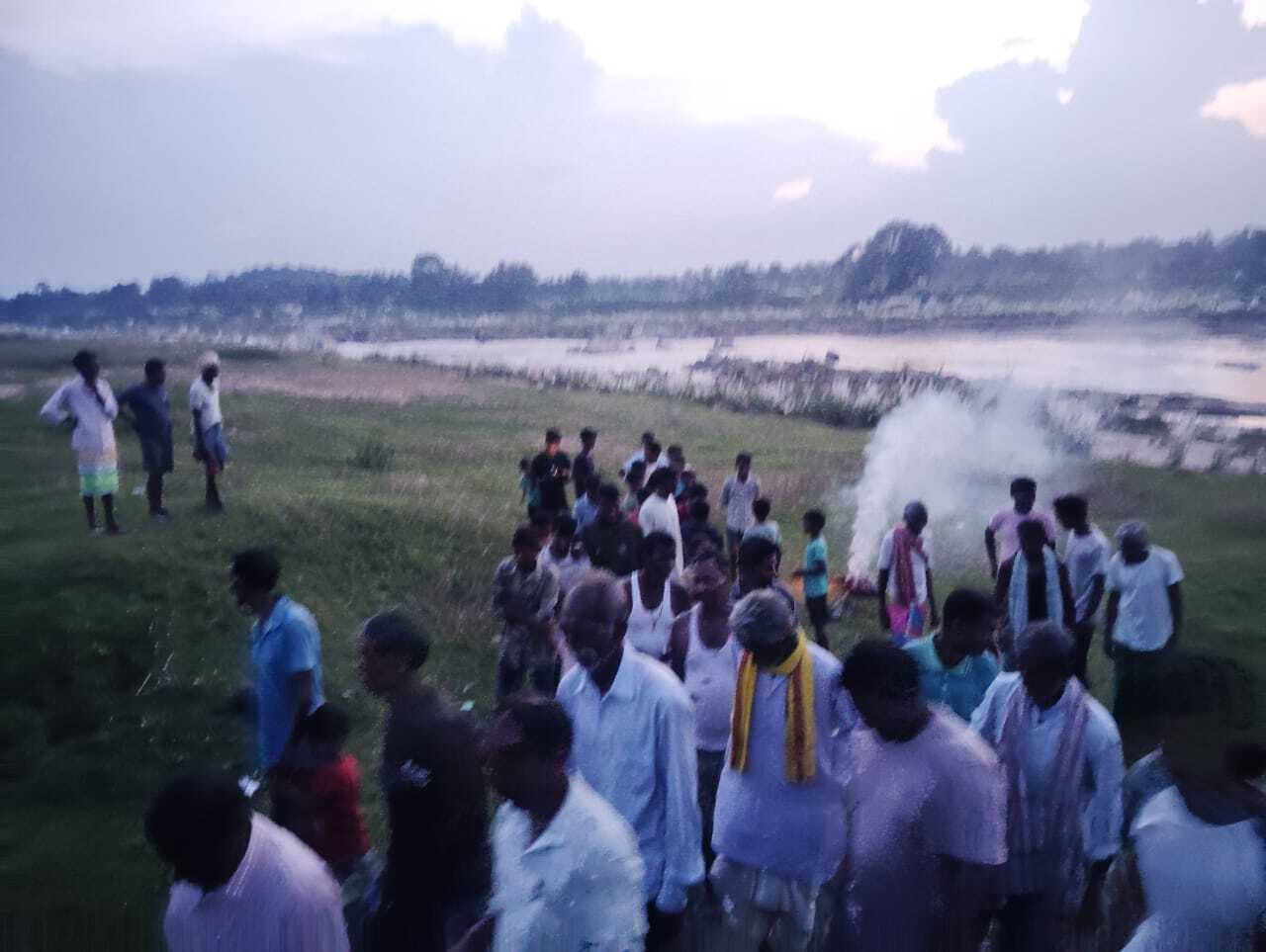 कुरमी समाज ने काला दिवस मनाया