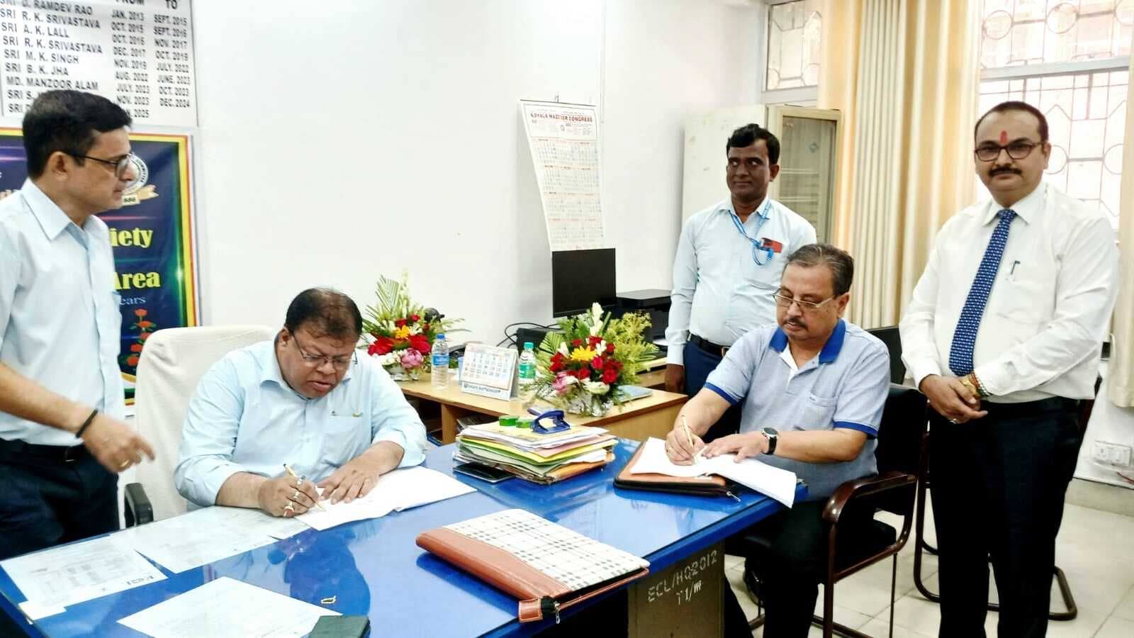 डीएवी और इसीएल के बीच हुआ 15 वर्षों का सेवा विस्तार