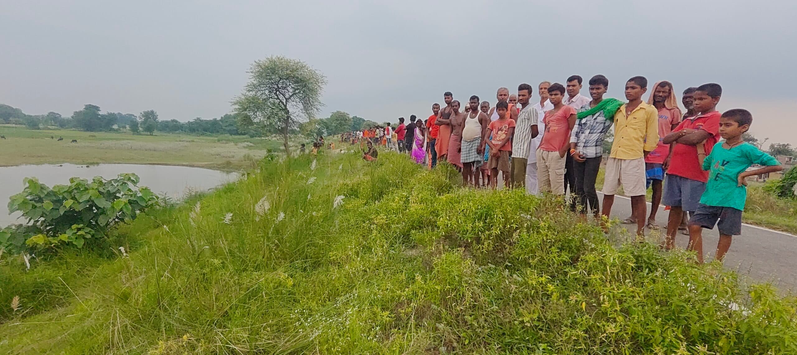 Madhubani News : कमला तटबंध के बगल में बने मोइन में डूबने से युवक की मौत