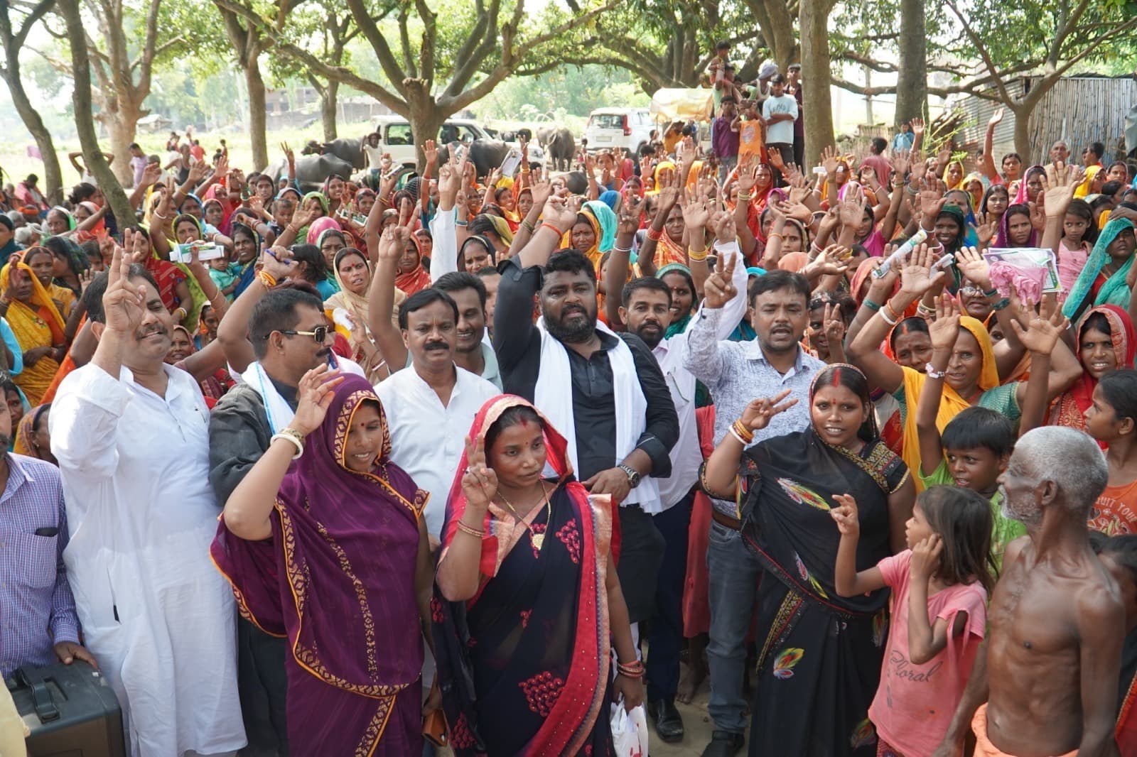 राजद ने महिलाओं को दी योजना की जानकारी