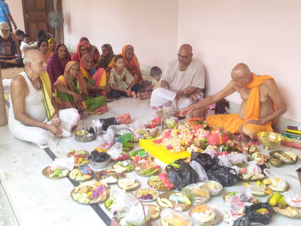 अनंत पूजा सम्पन्न, भक्तों ने चौदह गांठों वाला अनंत किया धारण