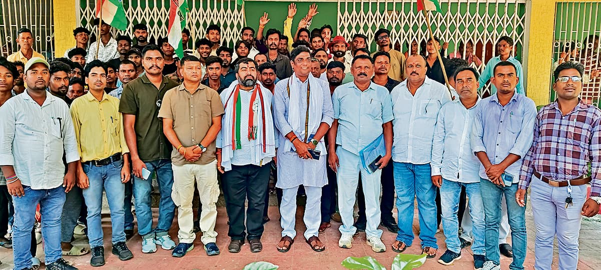 Seraikela Kharsawan News : संगठन की नींव को जिला से पंचायत स्तर तक सुदृढ़ करेंगे : डॉ विश्व रंजन