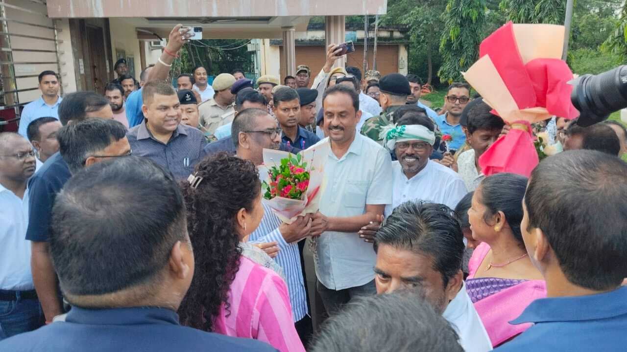 East Singhbhum News : सीएम ने घाटशिला विस उपचुनाव में जीत की रणनीति बनायी, चर्चा में शामिल रहे सोमेश सोरेन