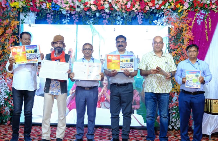 Bokaro News : पूर्ववर्ती विद्यार्थियों का महामिलन समारोह संपन्न