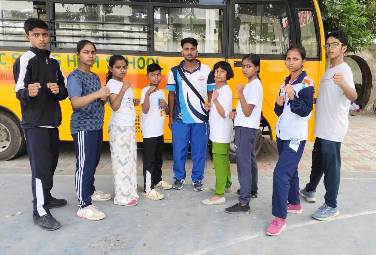 राज्य कराटे चैंपियनशिप में भाग लेने के लिए खिलाड़ी रवाना