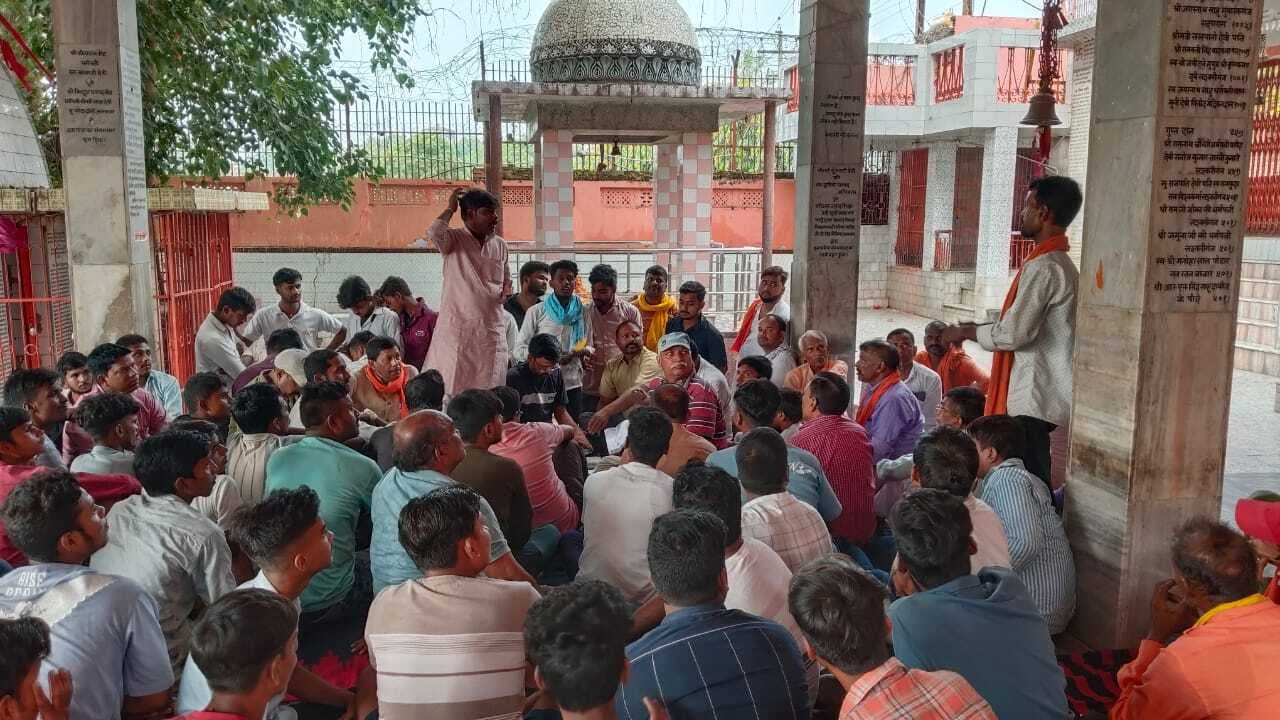 दशहरा को लेकर नगर पूजा समिति की हुई बैठक