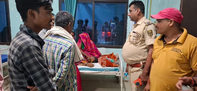 अनुमंडलीय अस्पताल में मरीज की मौत पर हंगामा, परिजनों ने लगाया गलत इलाज का आरोप