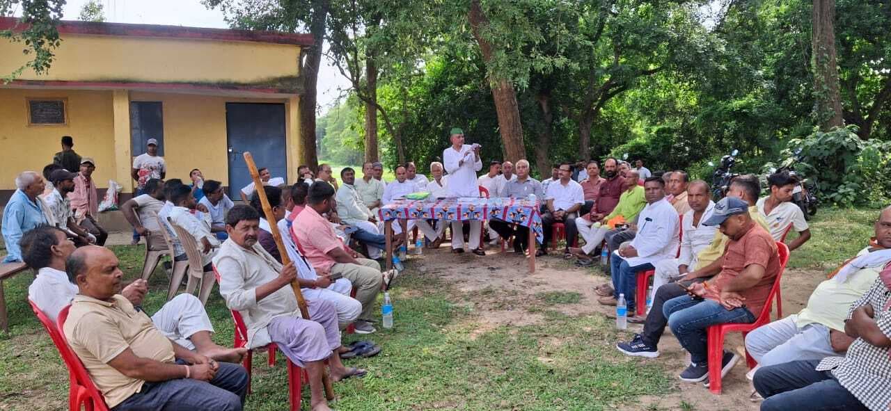 राजद की बैठक में बूथ जीतो, चुनाव जीतो का दिया नारा