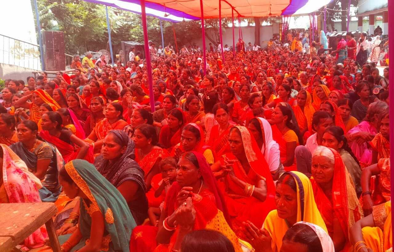 गुरुआ में विराट शिव महोत्सव, भजन-कीर्तन से गूंजा परिसर