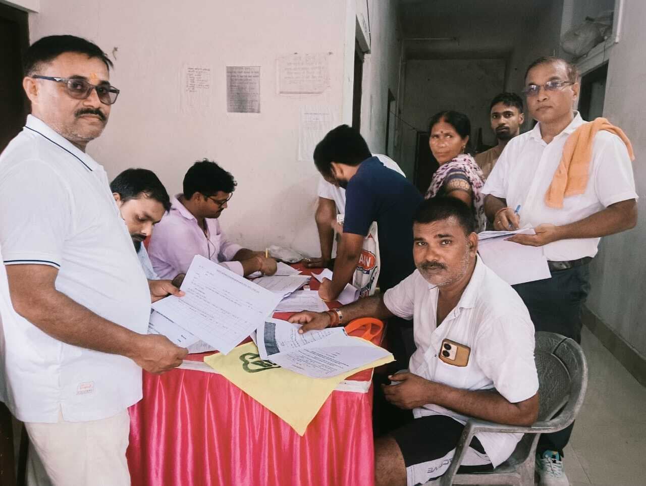 विदेशीटोला और लछवार पंचायतों के शिविर में जमा किये गये 533 आवेदन