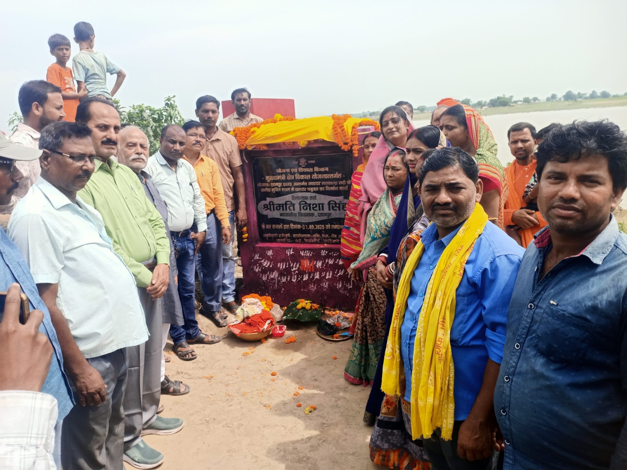 पीसीसी सड़क व हवा महल का विधायक ने किया शिलान्यास