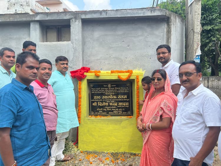 नगर निगम क्षेत्र में सड़क व नाला निर्माण कार्यों का विधायक ने किया शिलान्यास