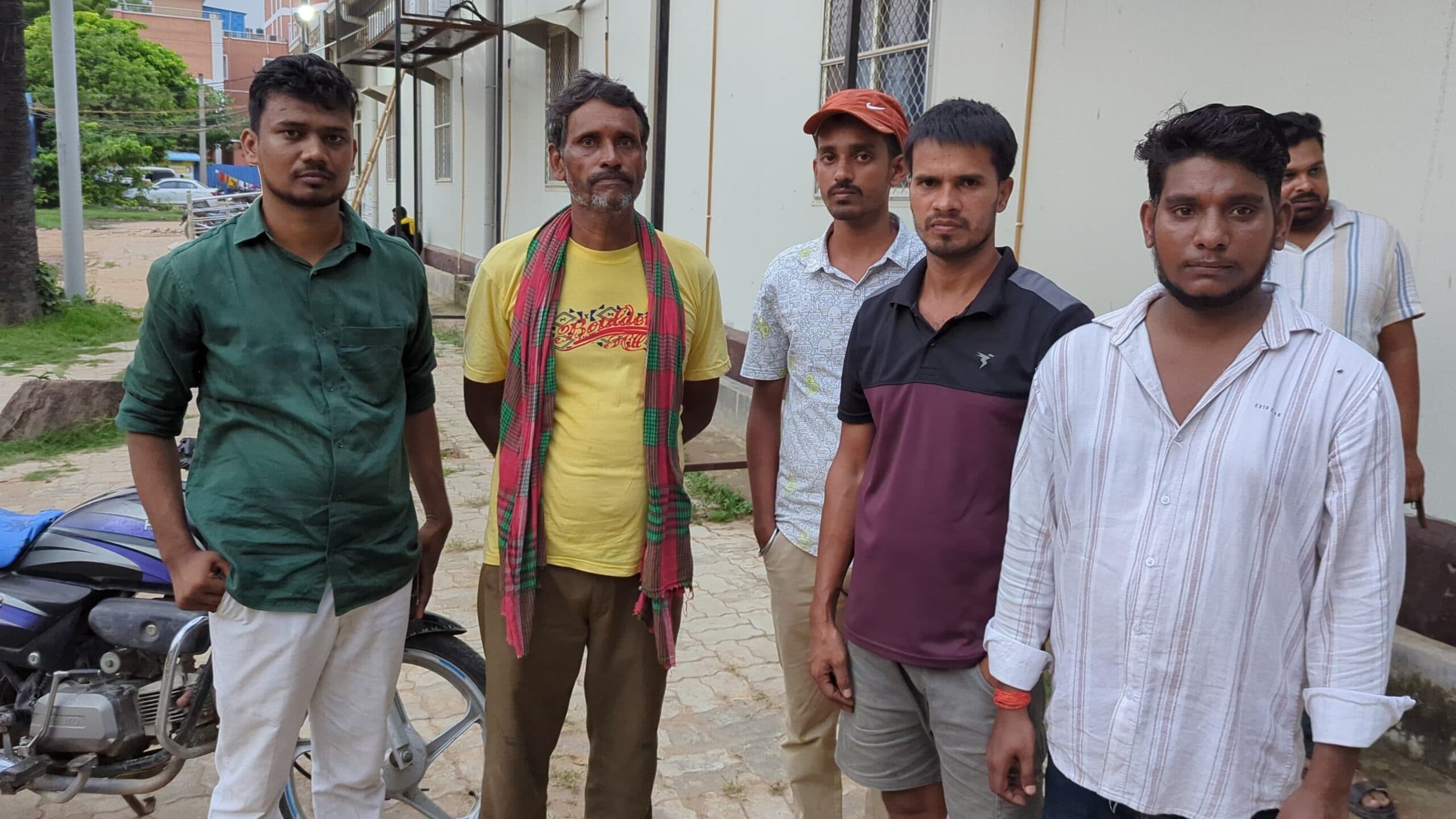 पंखे से लटका मिला छात्र का शव, सनसनी