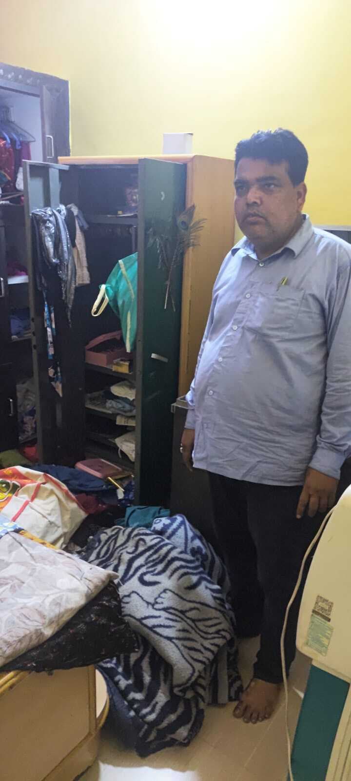 Dhanbad News : बीसीसीएलकर्मी के बंद घर का ताला तोड़कर सात लाख का सामान ले गये चोर