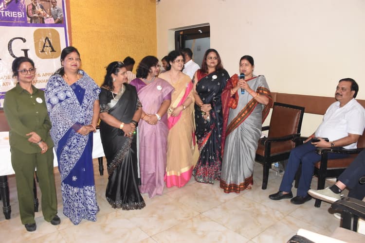 Dhanbad News:गारमेंट सेक्टर में भी देश में होगी झारखंड की पहचान