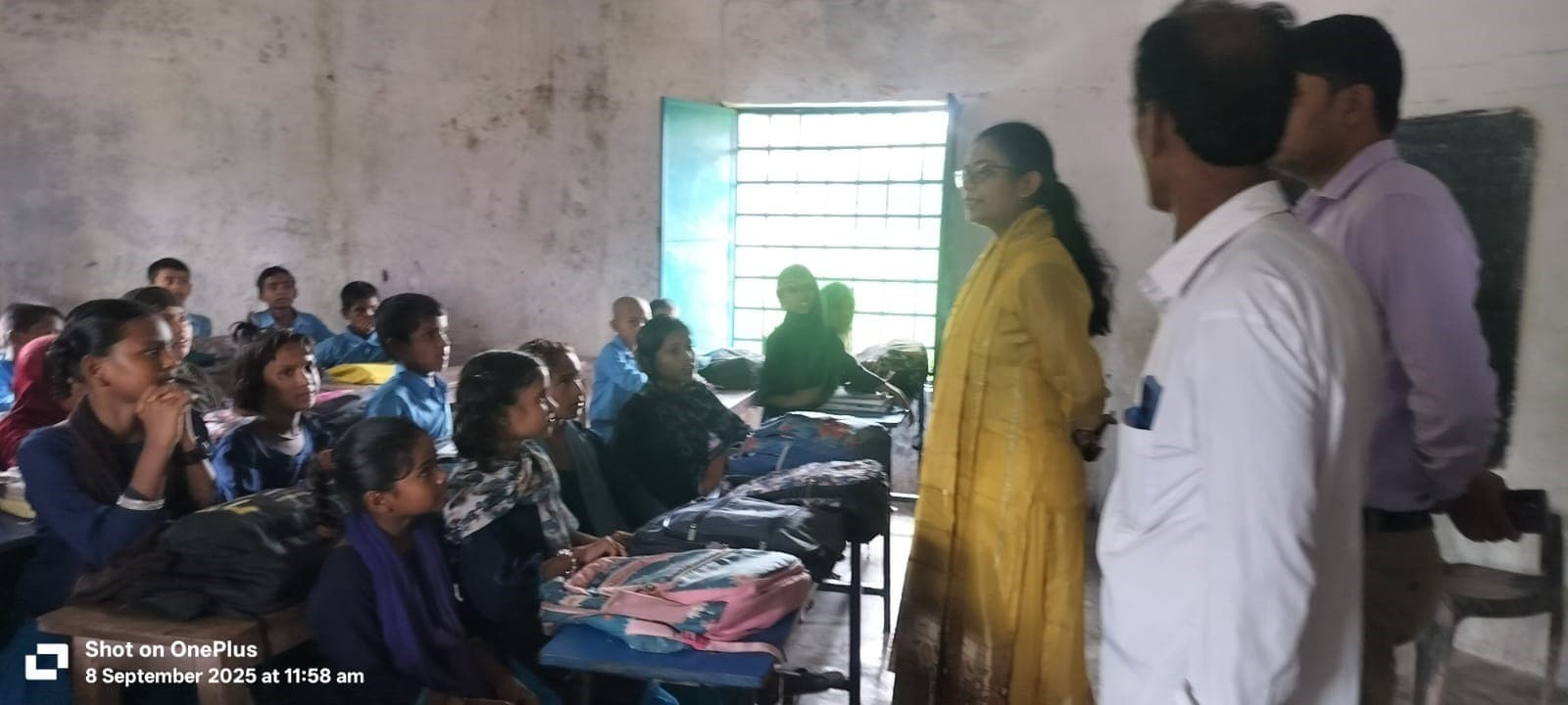 Motihari: एसडीओ के निरीक्षण में बिना सूचना के गायब मिले एचएम