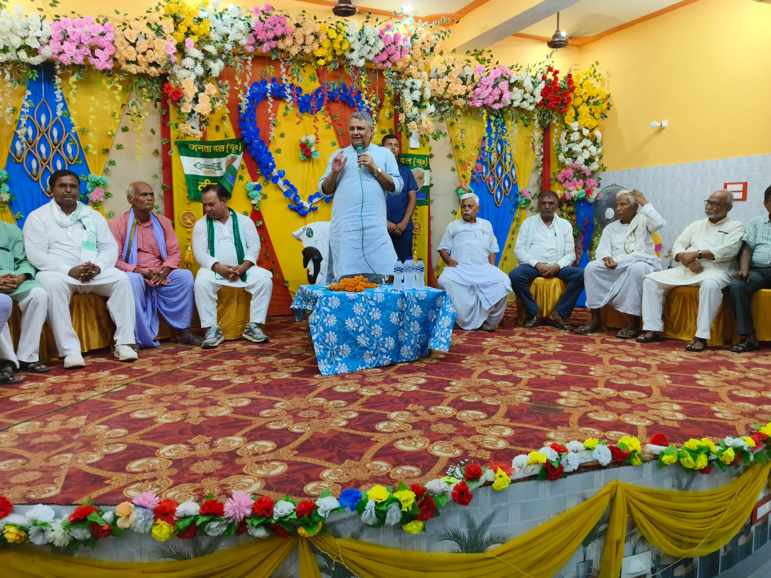 Samastipur News:कार्यकर्ता लोगों के मददगार बने : मंत्री