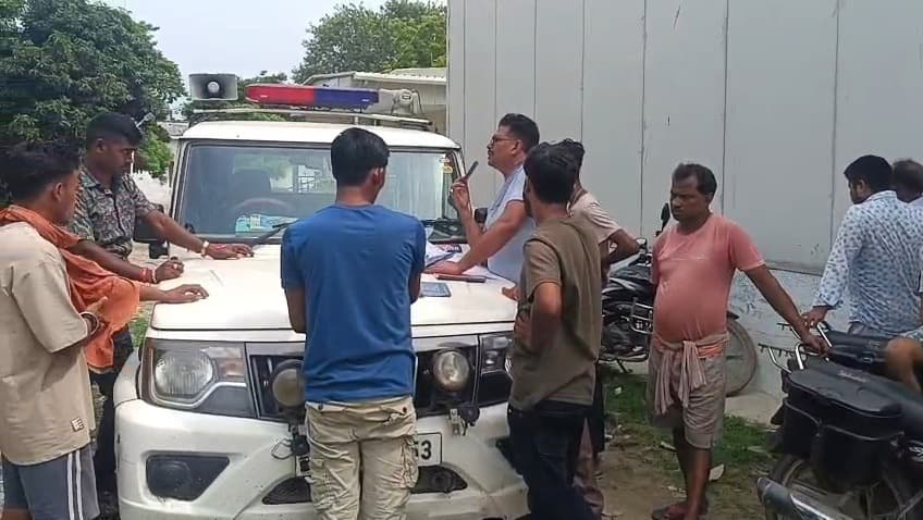 फंदे से लटका मिला आठवीं की छात्रा का शव