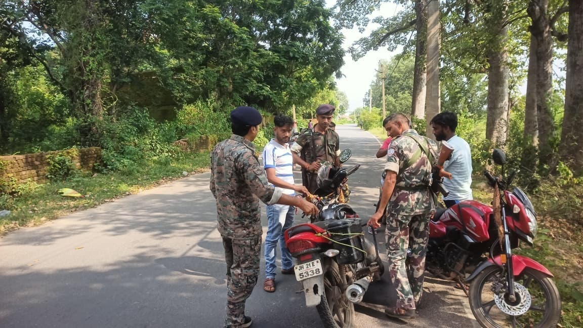 पुलिस ने छह वाहन चालकों का काटा चालान