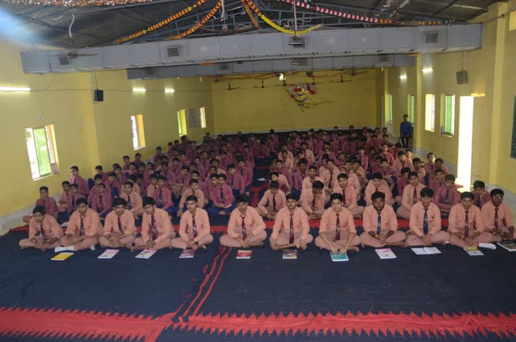 Deoghar News : मोबाइल इस्तेमाल में चूक नहीं करें, वरना हो सकते हैं साइबर ठगी के शिकार