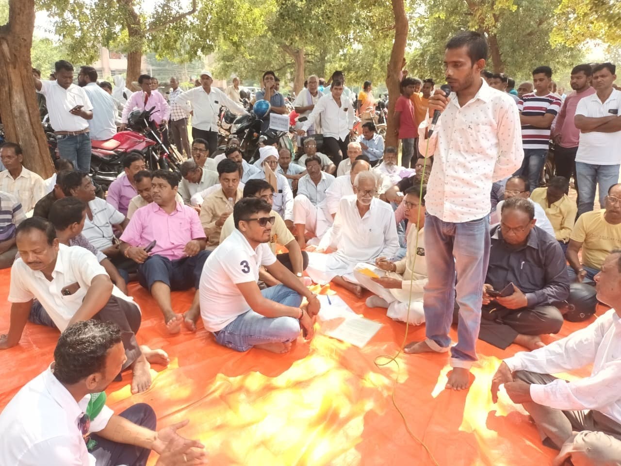 डीलरों ने दिसंबर 2024 से अबतक कमीशन नहीं मिलने पर जताया रोष