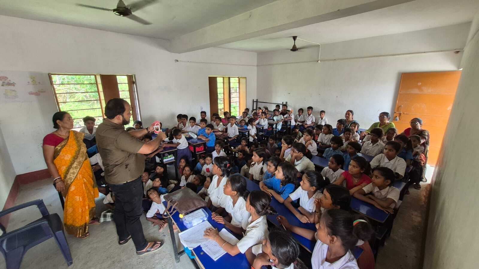 जागरूकता से ही दांत एवं मुंह संबंधी रोगों से हो सकता है बचाव : डॉ उदय शंकर