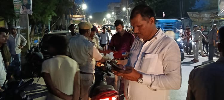 डीटीओ ने की वाहनों की जांच, काटा गया चालान