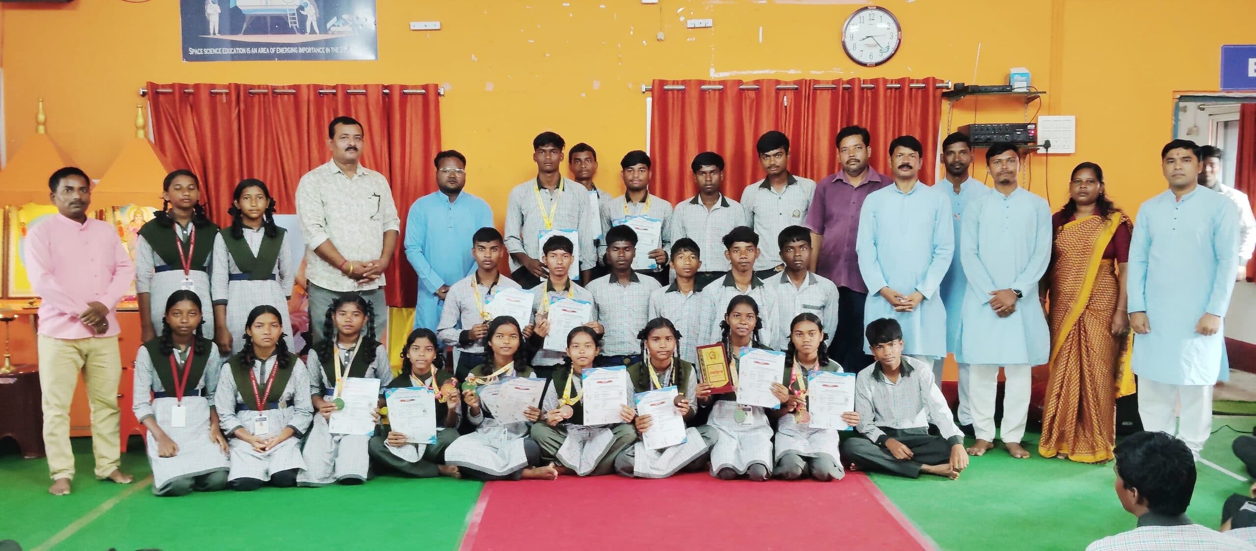 Chaibasa News :  प्रांतीय खेलकूद में जगन्नाथपुर पीजे शिशु मंदिर ने जीते 13 मेडल