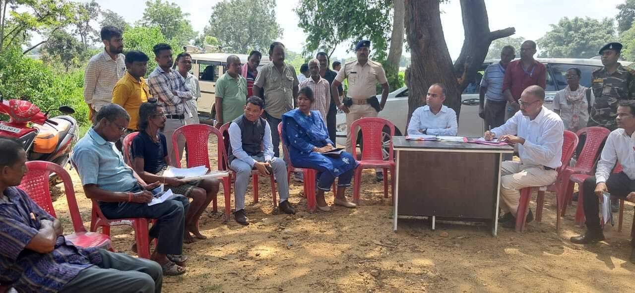 East Singhbhum News : लीज क्षेत्र से बाहर खनन हुई, तो लीजधारक पर कार्रवाई : डीसी