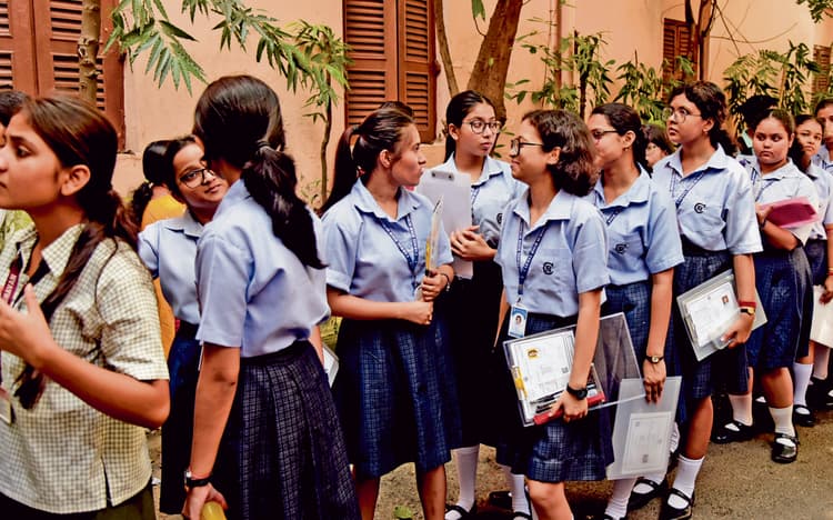 12वीं के 6.6 लाख परीक्षार्थियों ने पहली बार दी सेमेस्टर आधारित बोर्ड परीक्षा