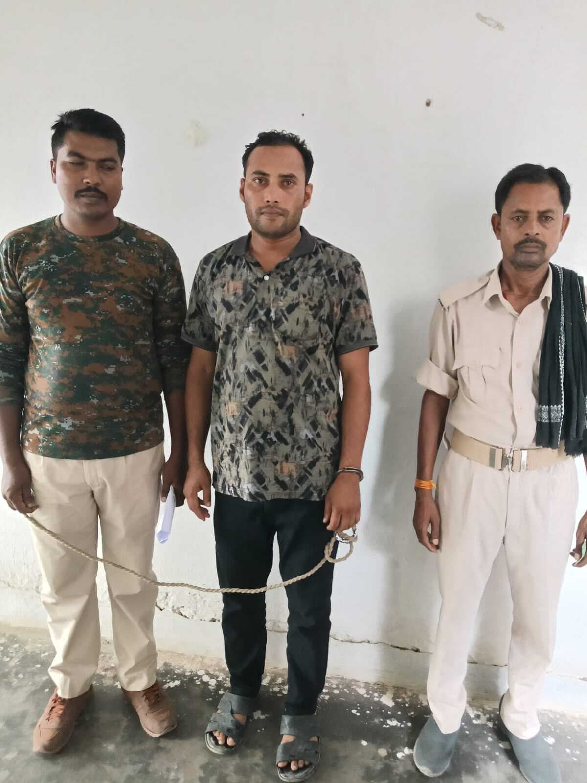 Motihari: चोरी की बाइक के साथ ग्रामीण चिकित्सक धराया