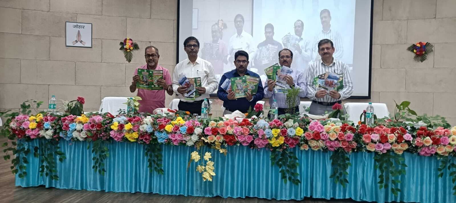 <bha>--</bha>आनेवाली पीढ़ी के लिए प्रकृति व पृथ्वी को बचायें : सचिव