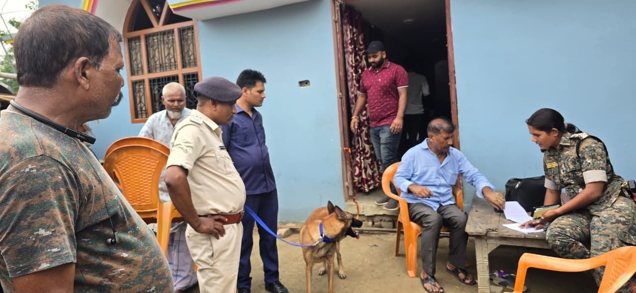 घर से जेवरात व नगदी की चोरी