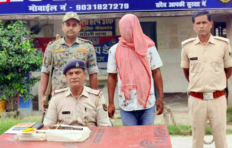 लोडेड कट्टा और चोरी की बाइक के साथ एक गिरफ्तार