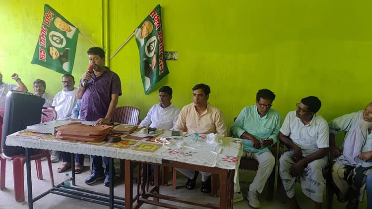 पार्टी ने बूथ स्तर की कमेटी को मजबूत करने का किया आह्वान