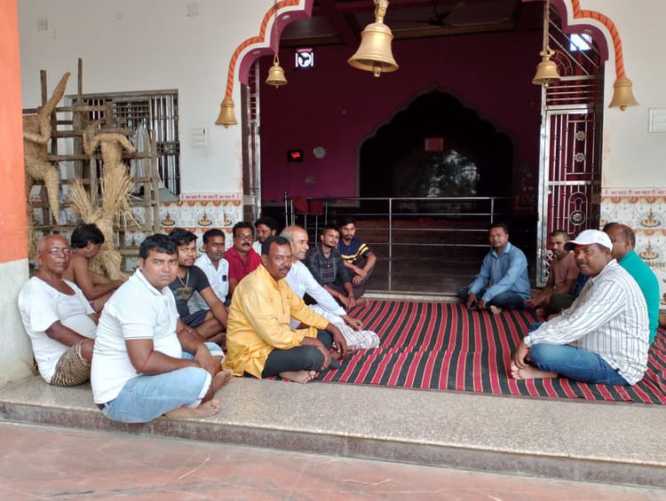 बिशनपुर में धूमधाम से दुर्गा पूजा मनाने का निर्णय