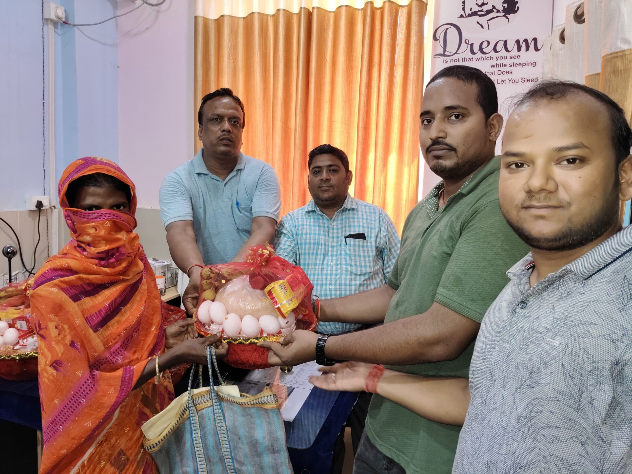 निक्षय मित्र दिवस पर 103 टीबी मरीजों को मिला पोषण सहयोग