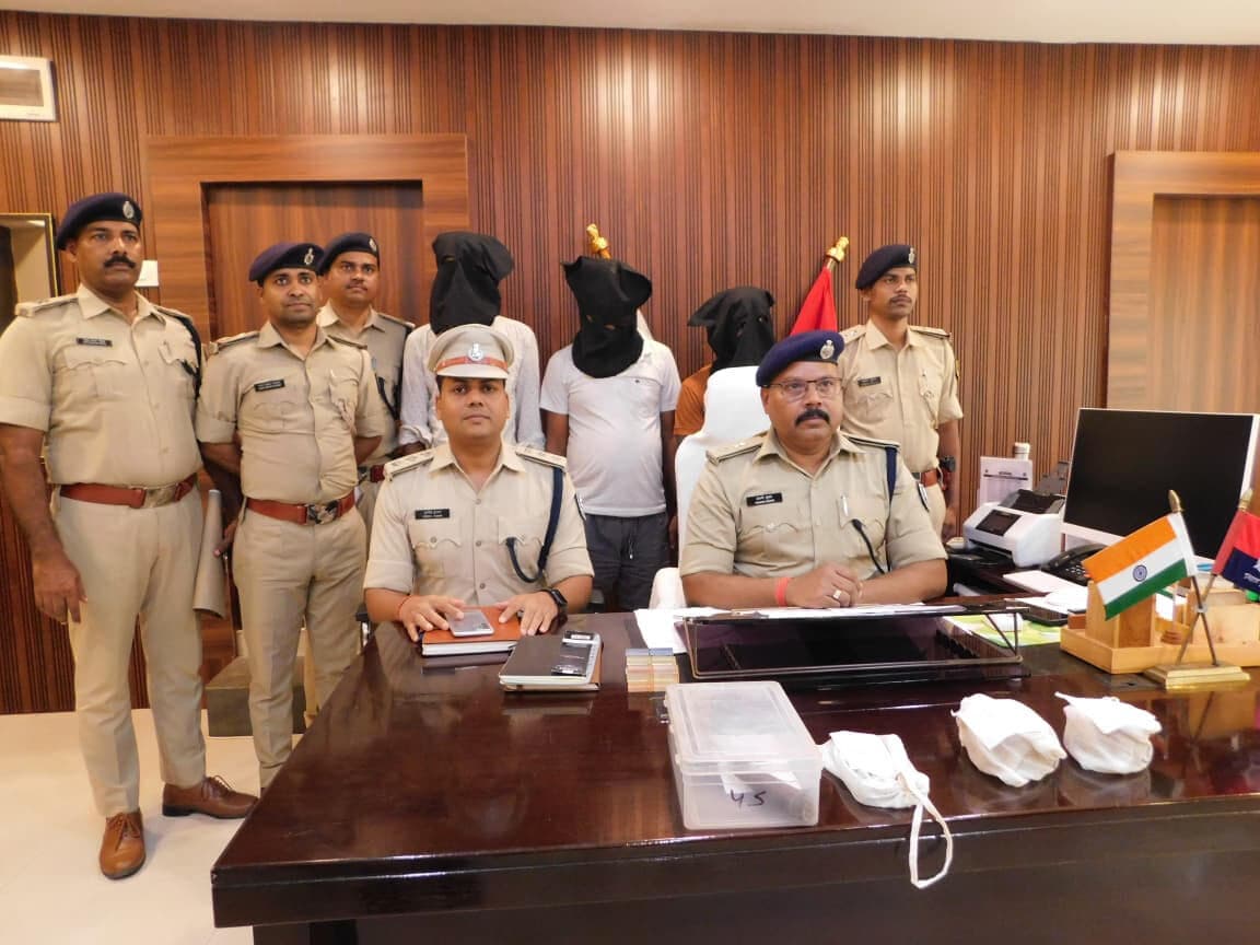 लग्जरी वाहन से हो रही थी स्मैक की तस्करी, पूर्णिया के दो तस्कर धराये