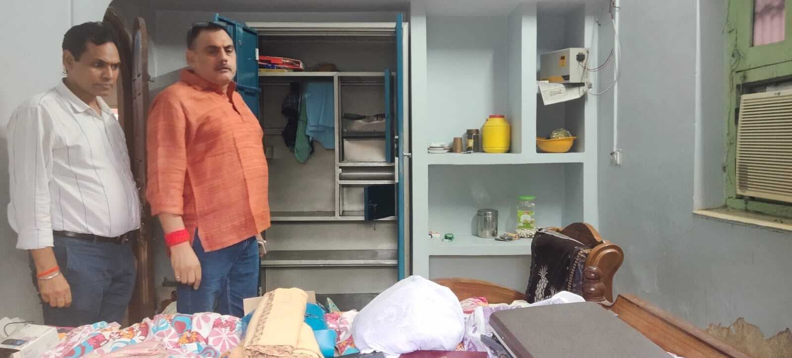 बंद घरों को चोरों ने बनाया निशाना