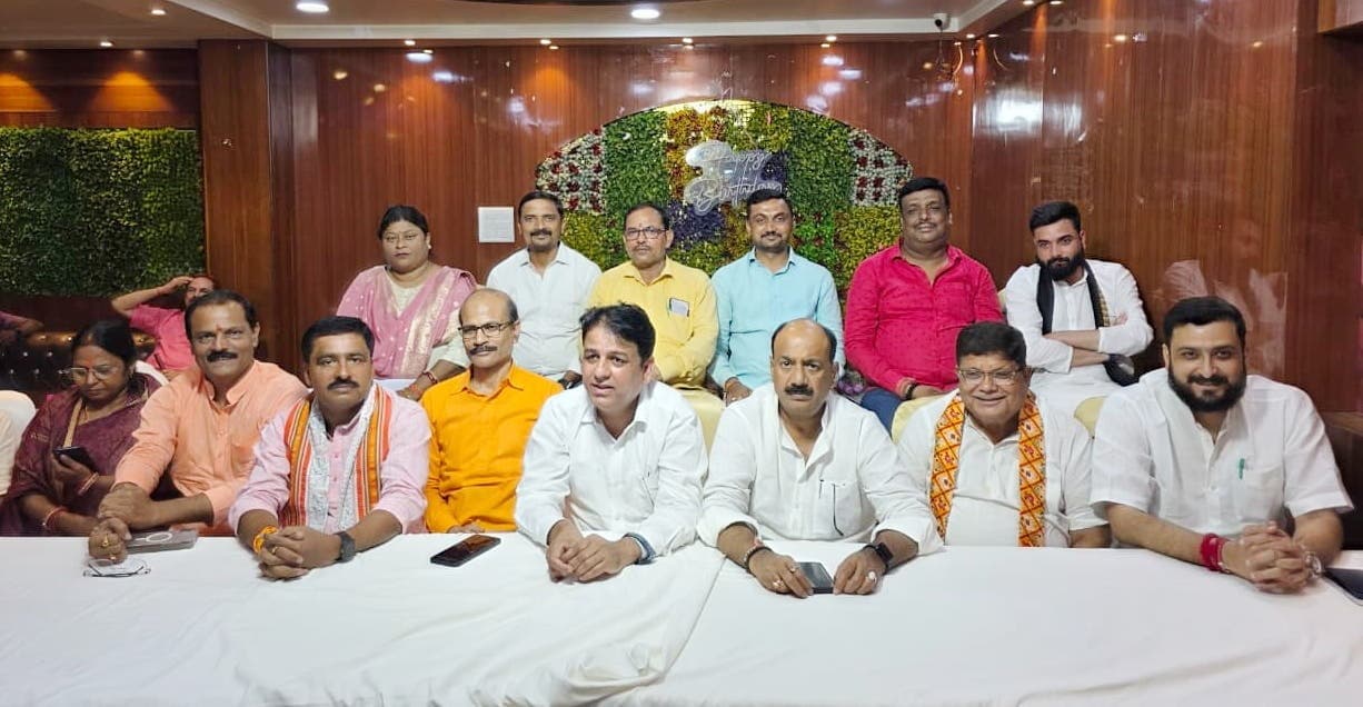 एनडीए  नेताओं ने कहा, सभी दल मुट्ठी की तरह एकजुट, कार्यकर्ताओं में उत्साह