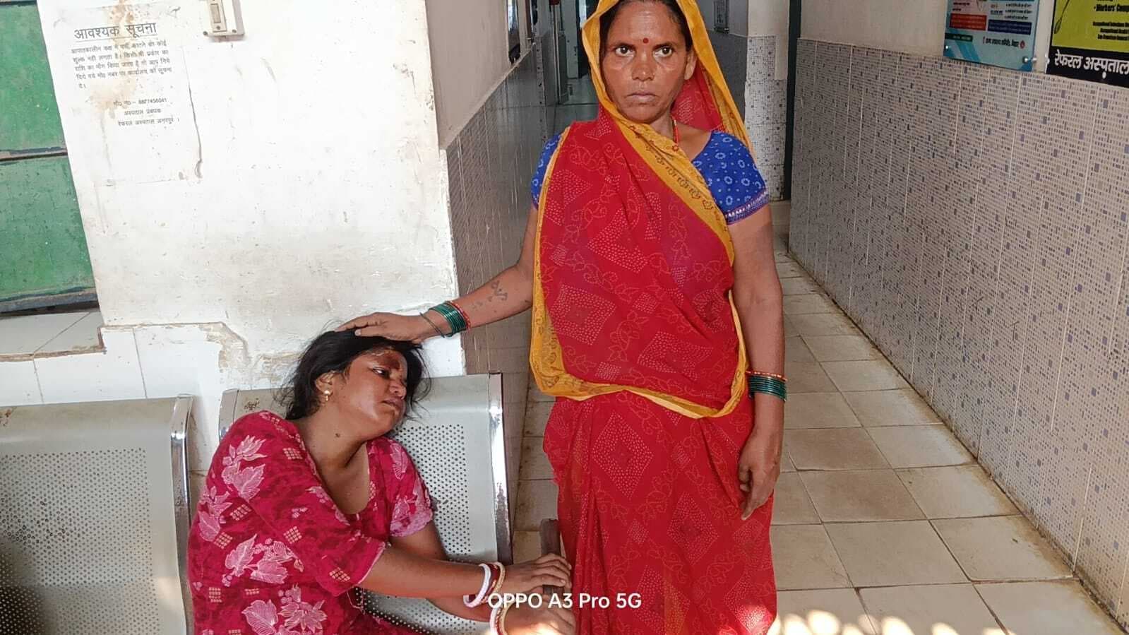 चाचा-चाची ने युवती को पीटकर किया जख्मी