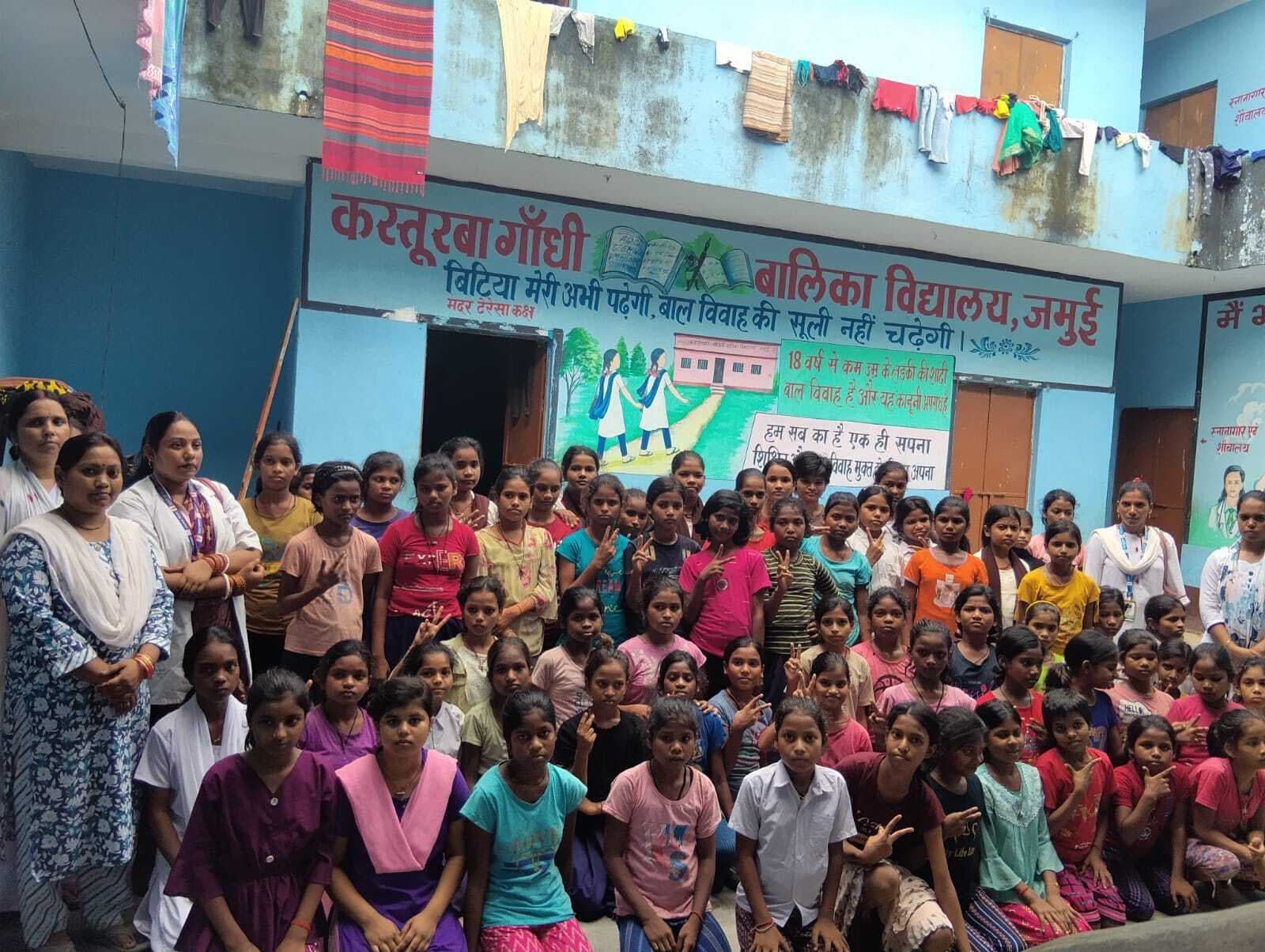 232 छात्राओं को लगाया गया एचपीवी का टीका