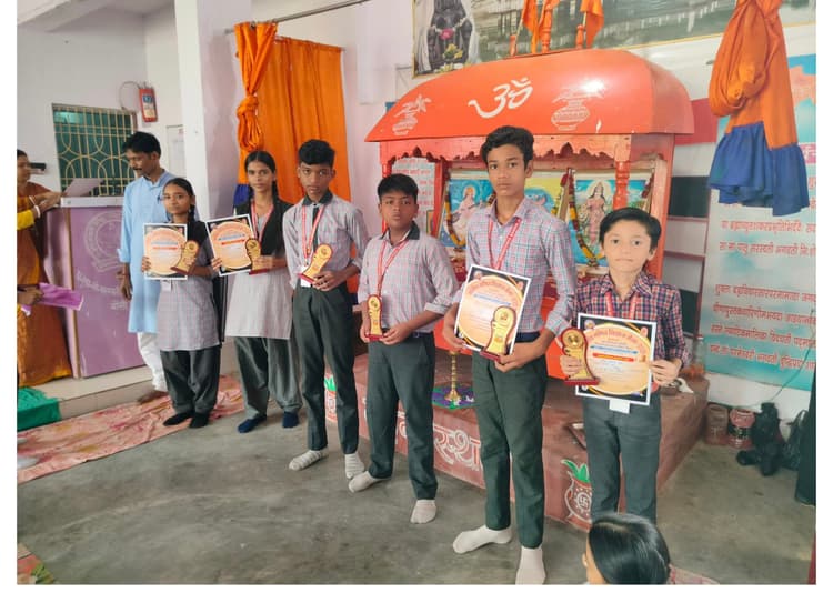 प्रांत स्तरीय गणित विज्ञान मेला में पीएलके के बच्चों ने मारी बाजी