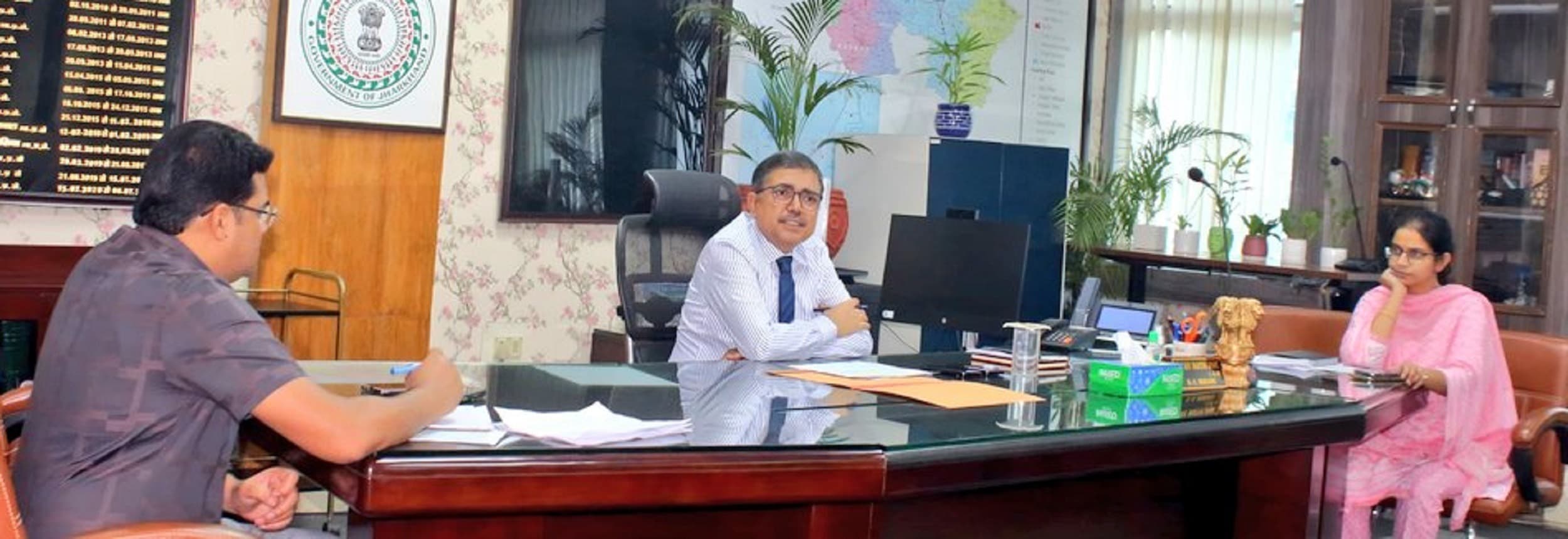 Bokaro News : जिले में पूरी पारदर्शिता के साथ होगा विकास कार्य : उपायुक्त