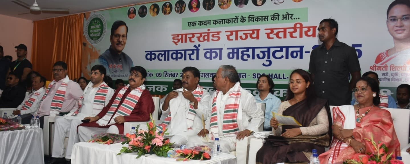 Ranchi news : राज्य के साथ देश में भी दिखे झारखंडी कलाकारों की प्रतिभा : शिल्पी नेहा तिर्की