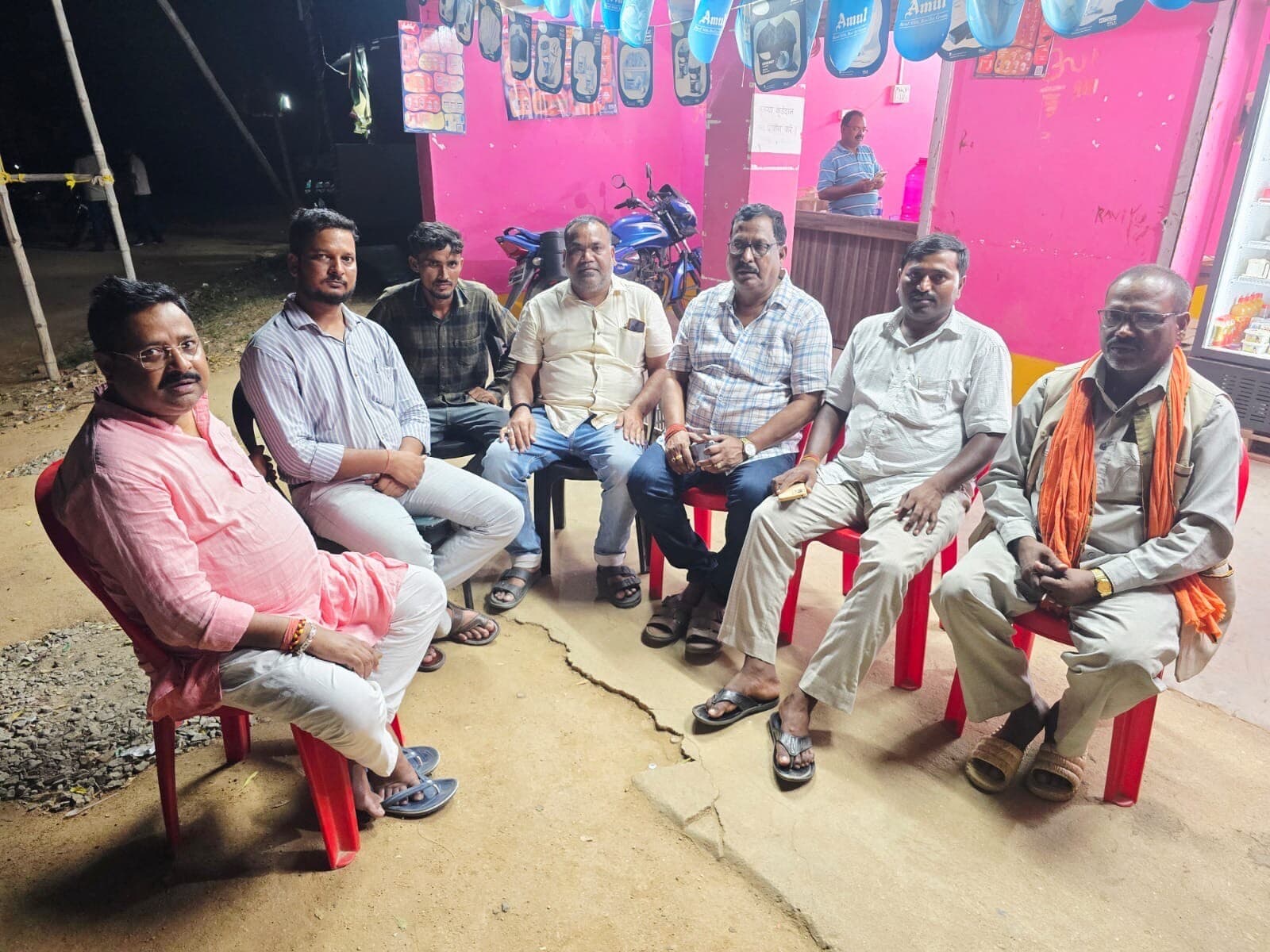 Giridih News: धरना-प्रदर्शन कर हेमंत सरकार को घेरने की बनायी रणनीति