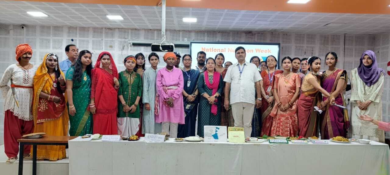 महिला कॉलेज डालमियानगर की भाषण में रितिका मिश्रा रही प्रथम