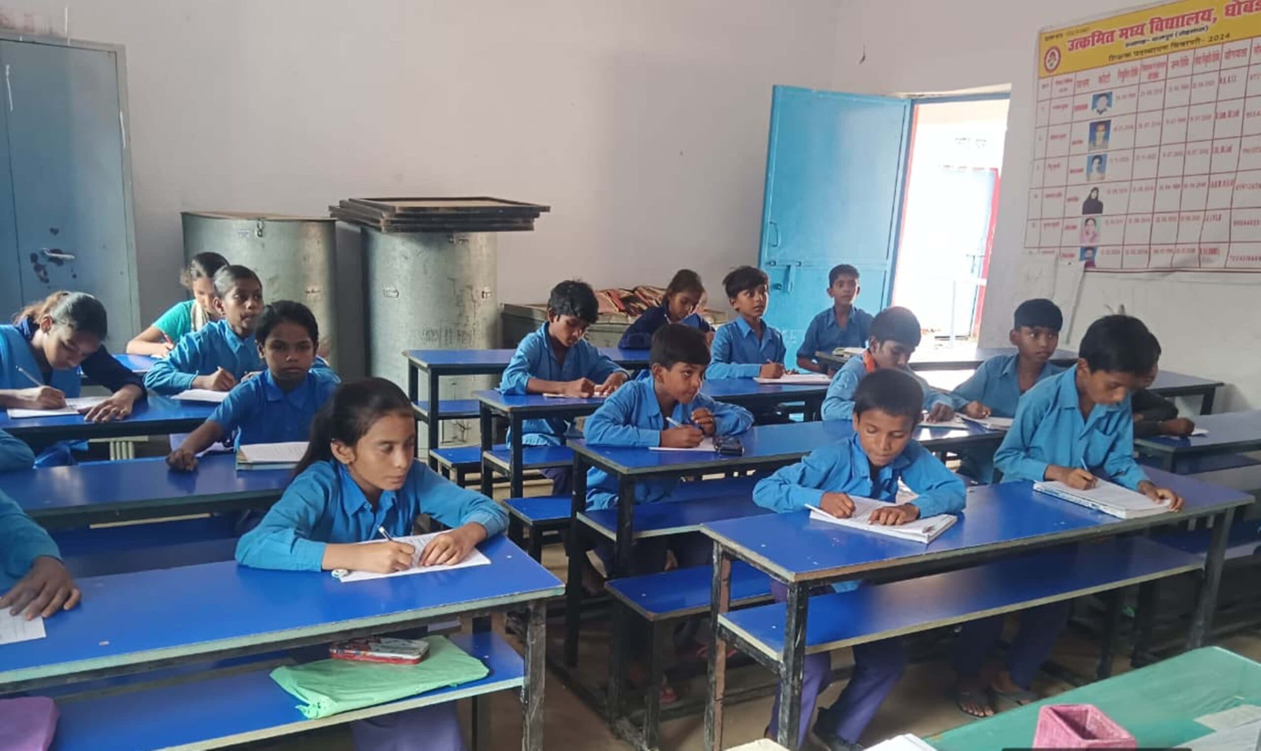 सरकारी स्कूलों में अर्द्धवार्षिक परीक्षा शुरू, पहले दिन 2.26 लाख बच्चे हुए शामिल